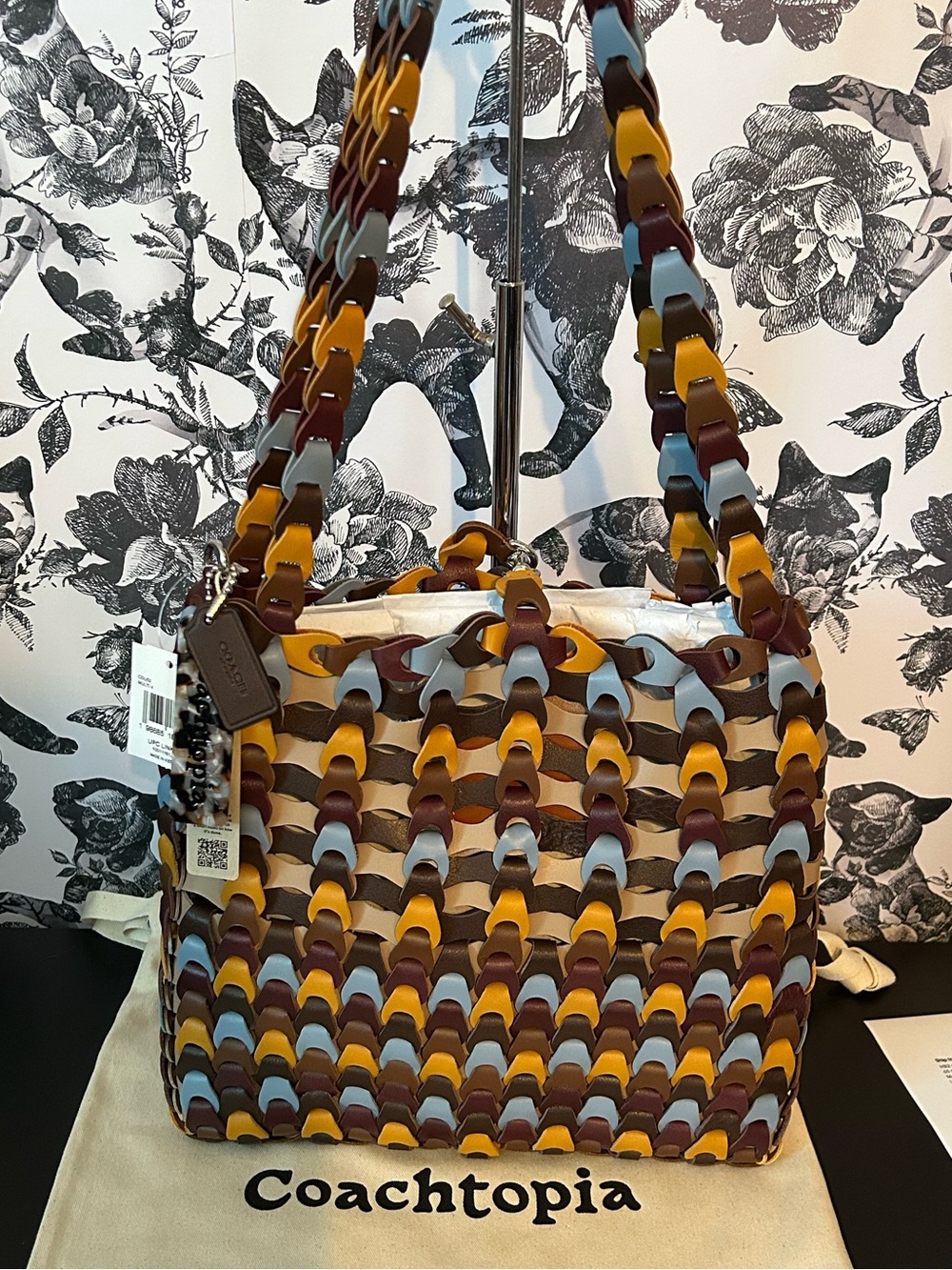 COACHTOPIA LINKS SHOULDER BAG NWT